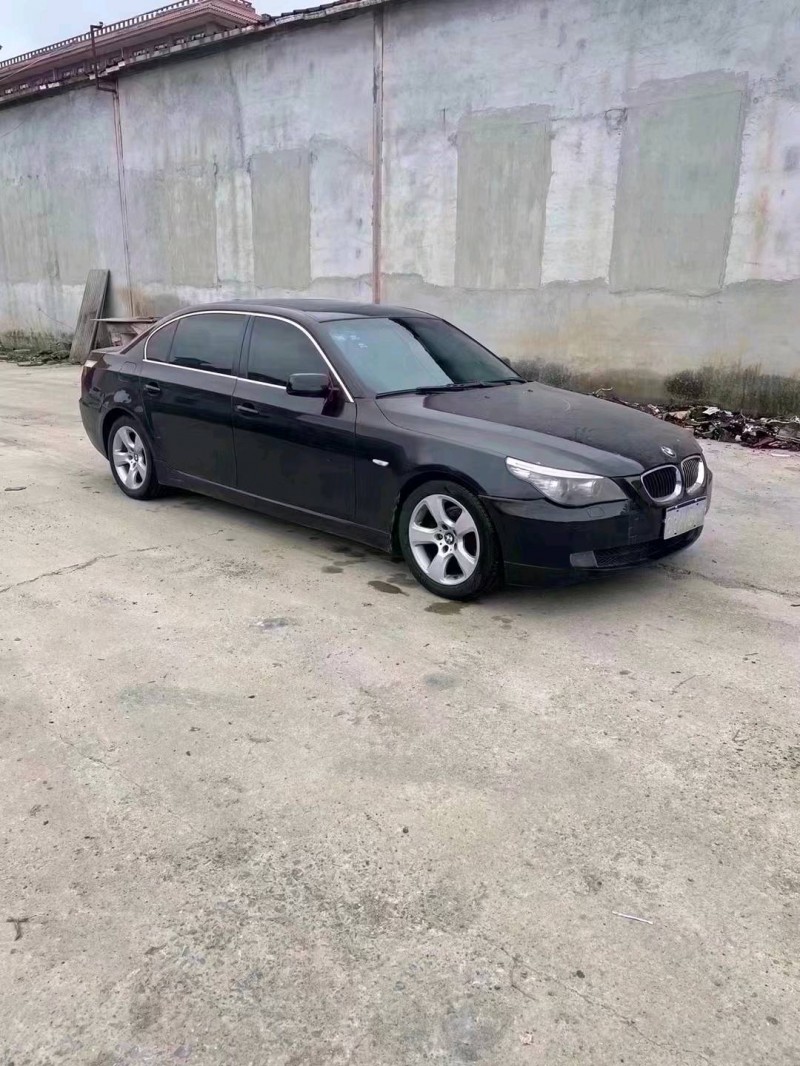 北京09年宝马5系3