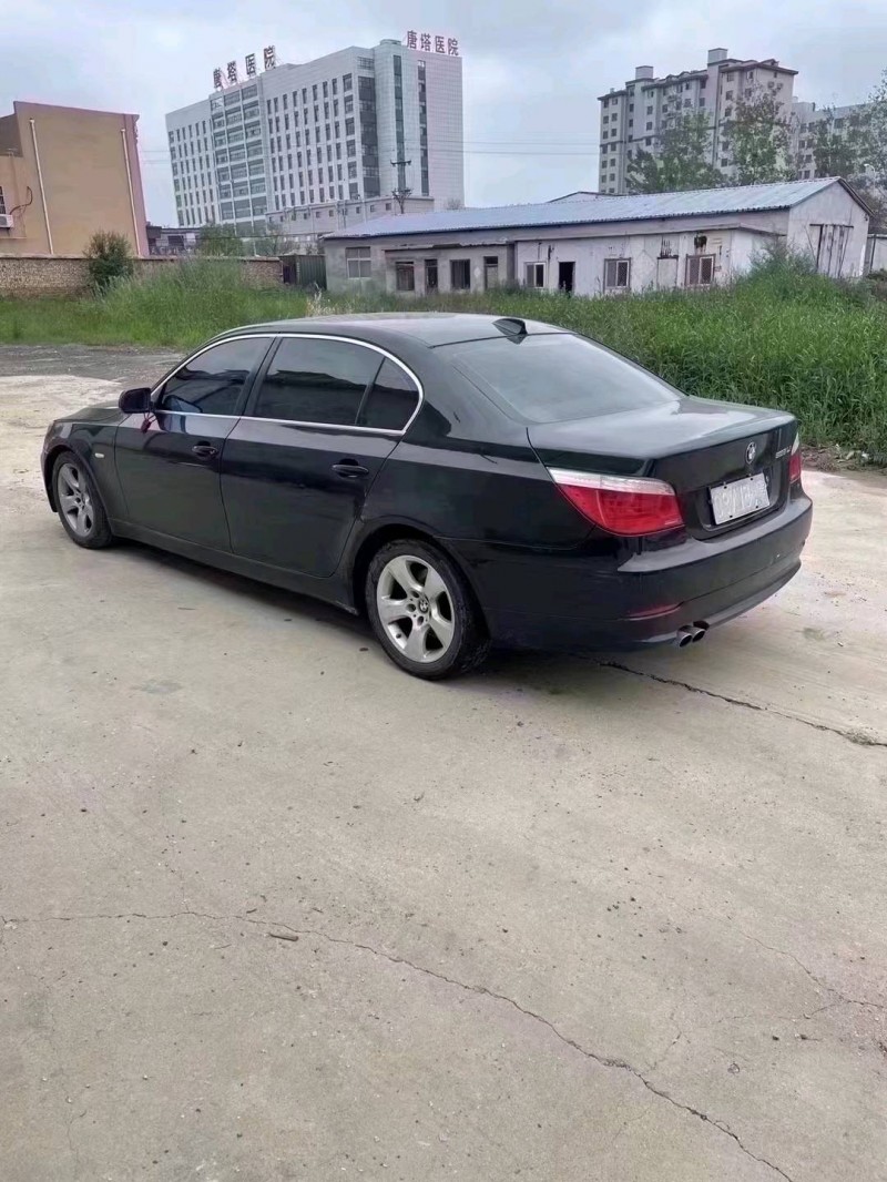 北京09年宝马5系4