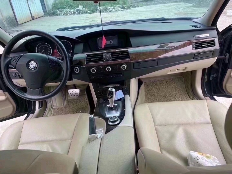 北京09年宝马5系5