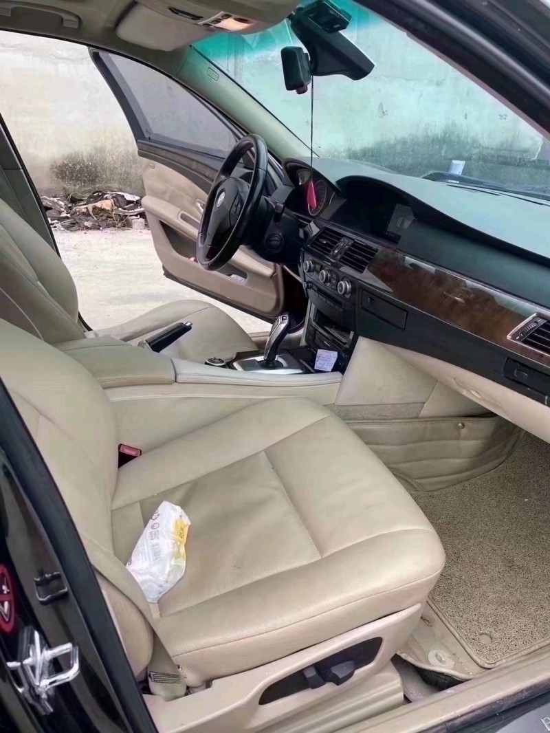 北京09年宝马5系8