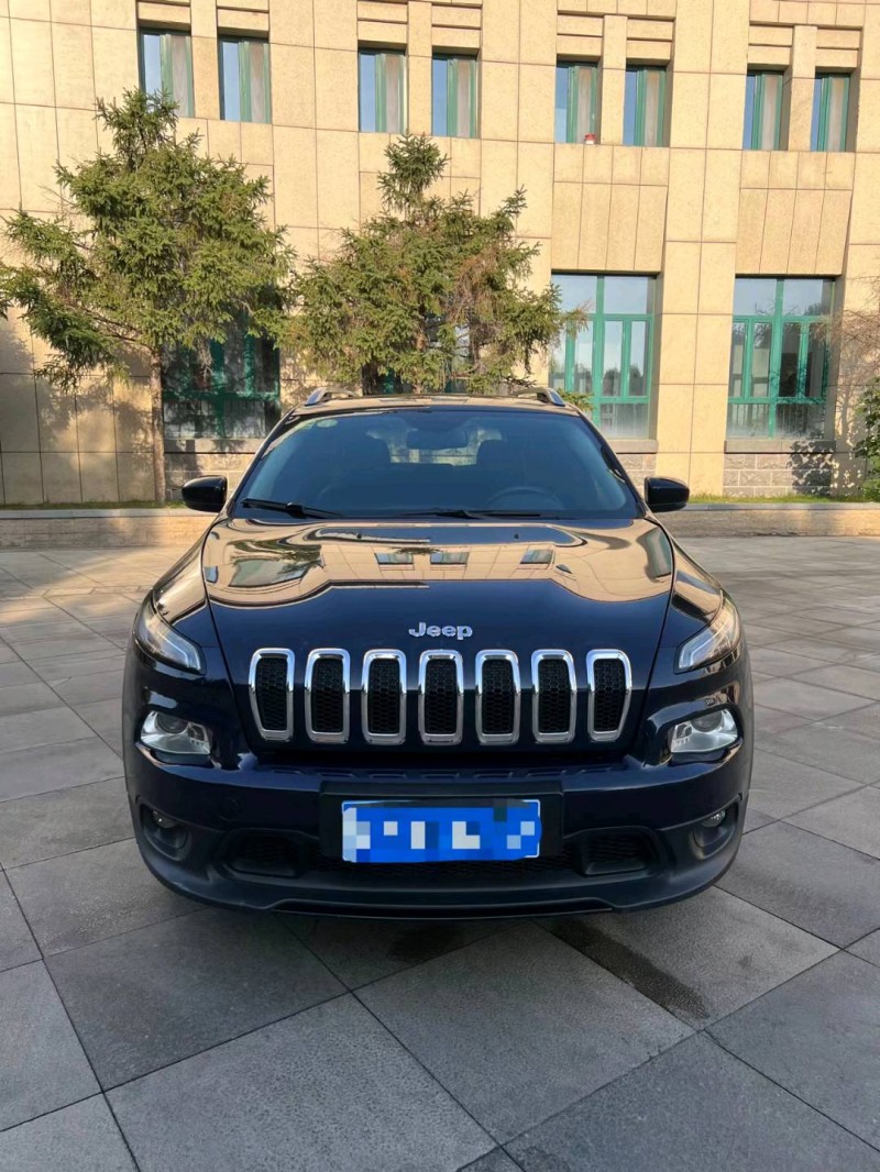 北京16年Jeep自由光1