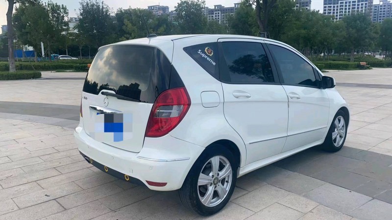 北京11年奔驰A3