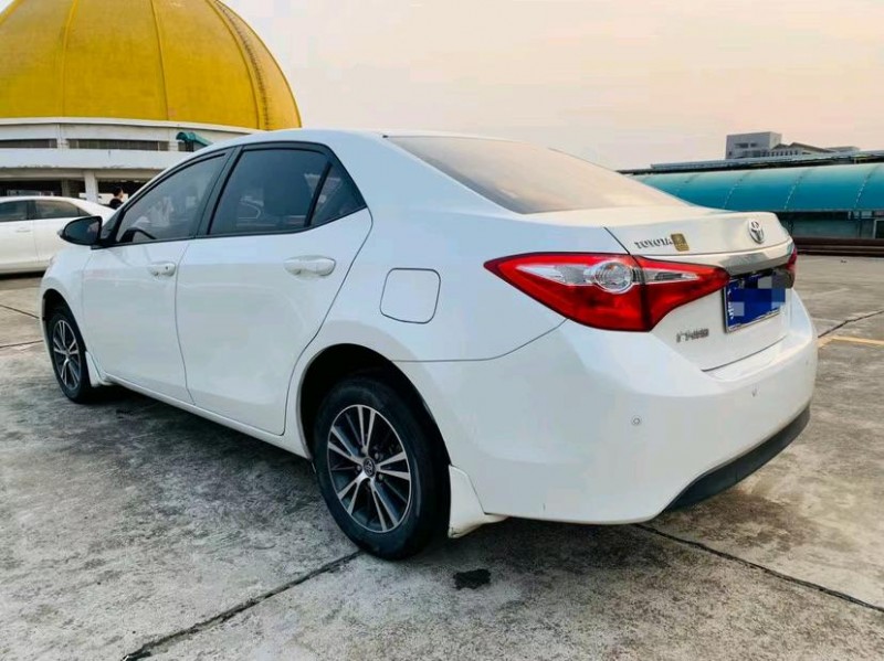 东莞16年丰田雷凌8