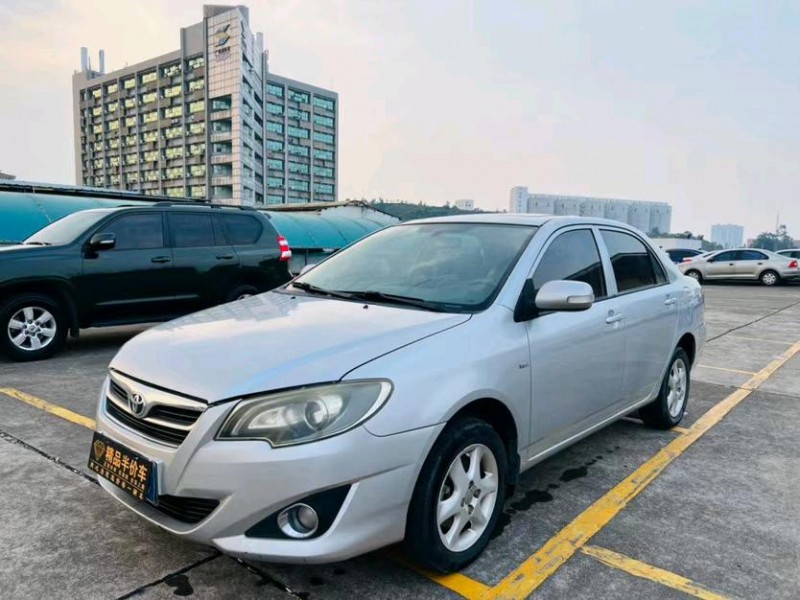 东莞13年丰田花冠3