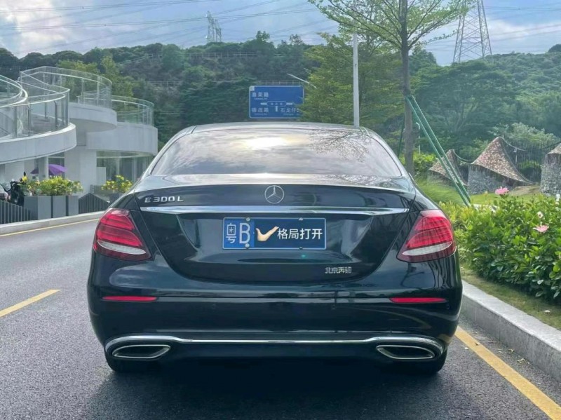 广州18年奔驰E9