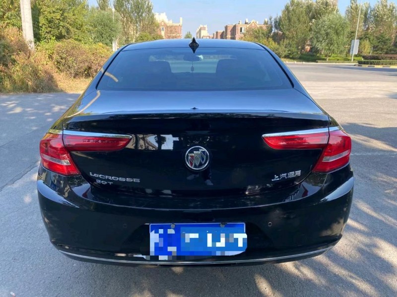 沈阳17年别克君越8