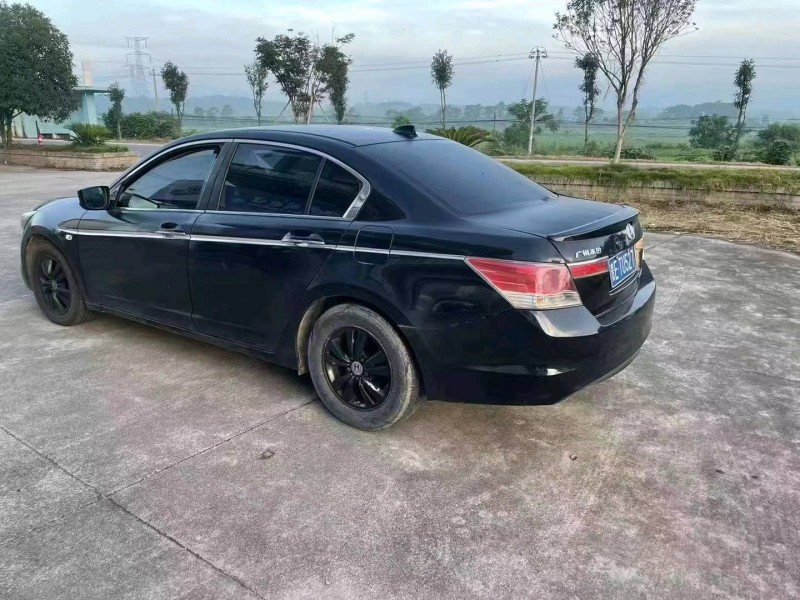 宜春08年本田雅阁7