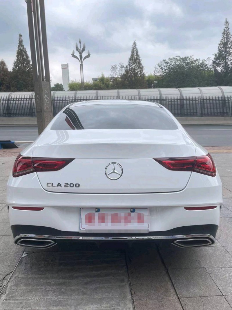 重庆21年奔驰CLA1