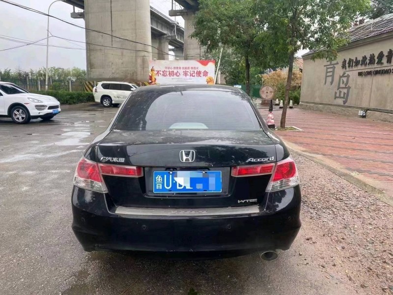 青岛10年本田雅阁9