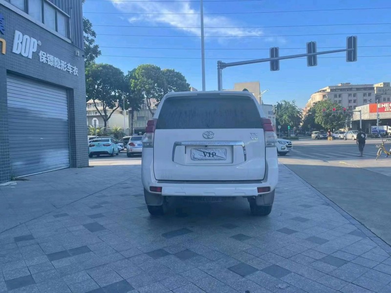 东莞11年丰田普拉多9