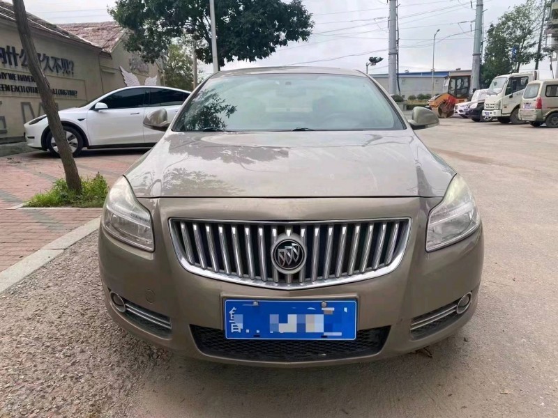 青岛11年别克君威1