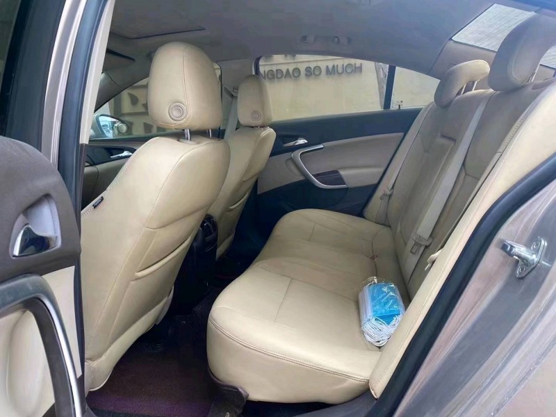 青岛11年别克君威5