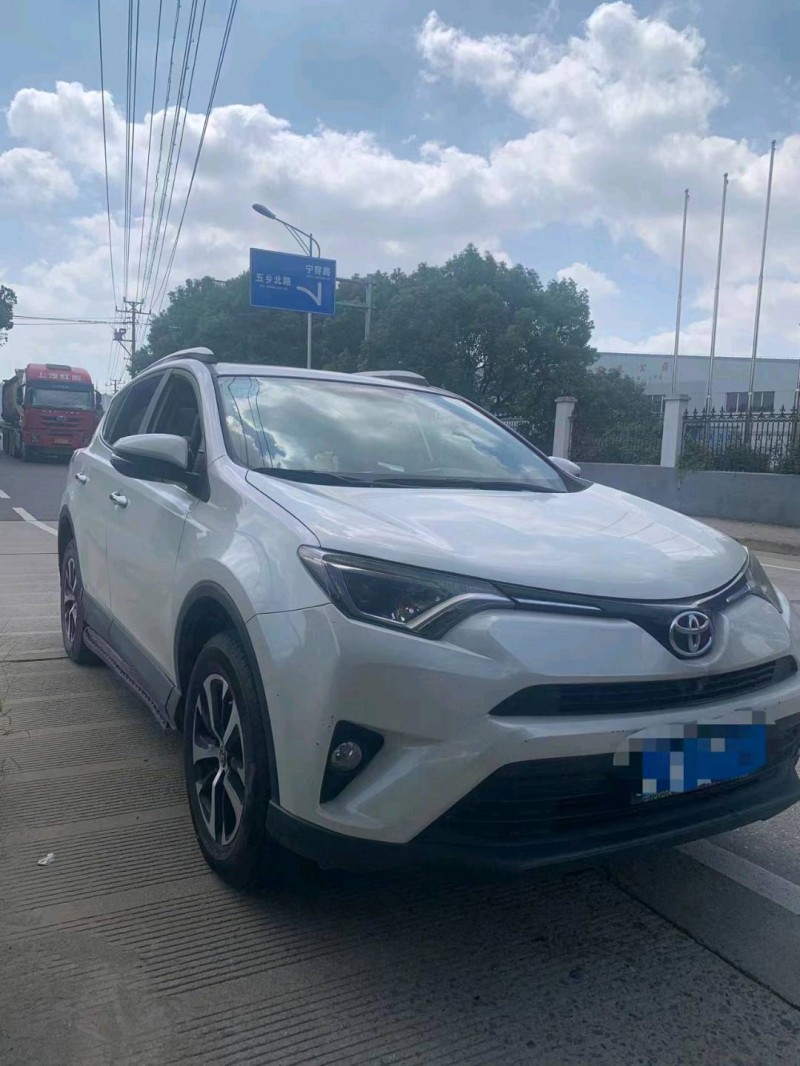 青岛18年丰田RAV4荣放2