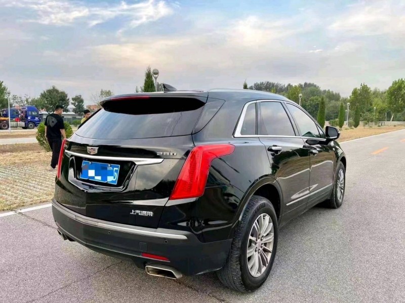 枣庄17年凯迪拉克XT56