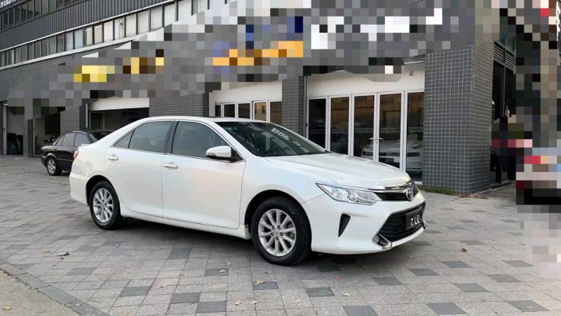 东莞17年丰田凯美瑞3