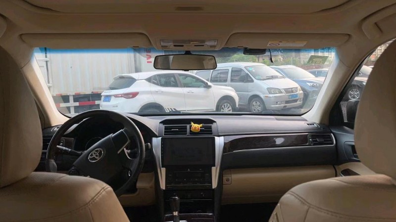 东莞17年丰田凯美瑞5