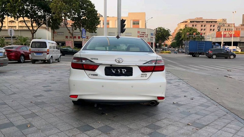 东莞17年丰田凯美瑞9