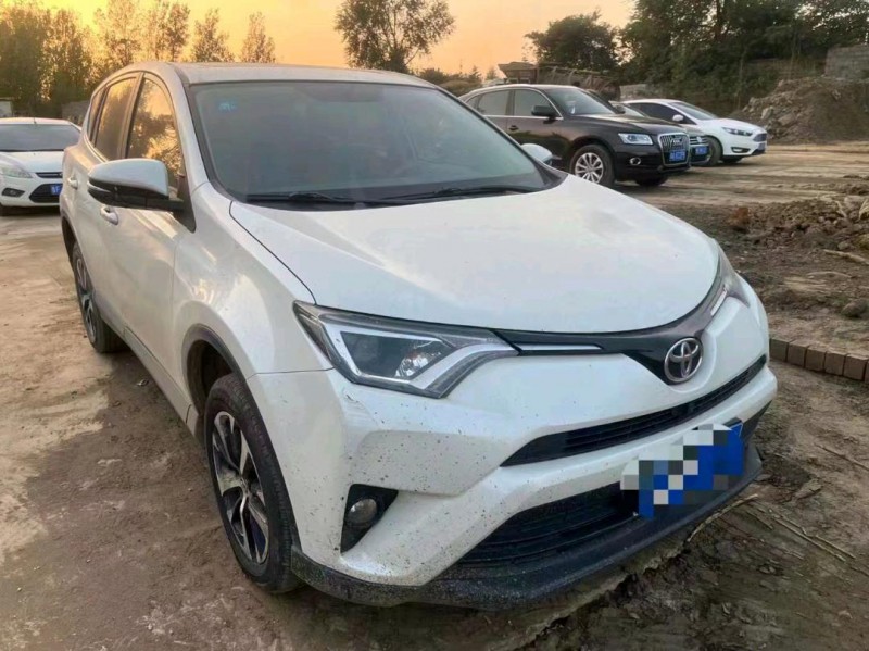枣庄17年丰田RAV4荣放3
