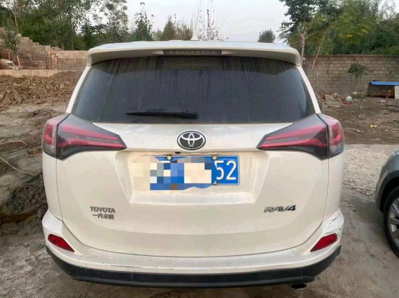 枣庄17年丰田RAV4荣放7