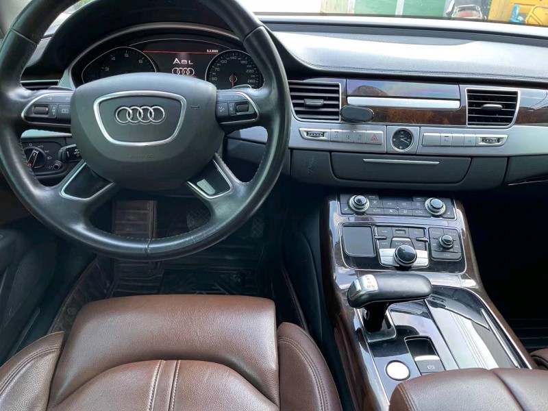 徐州15年奥迪A8L4