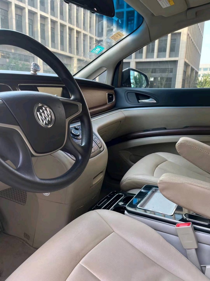 徐州16年别克GL86