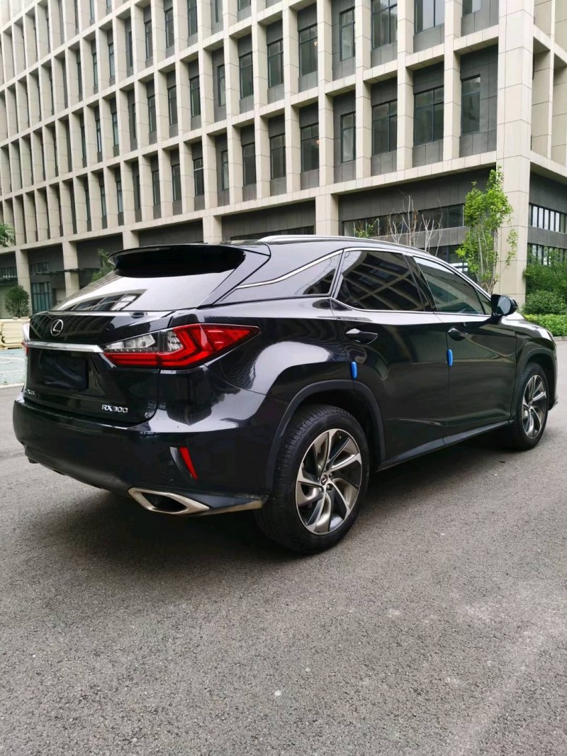 徐州18年雷克萨斯RX3