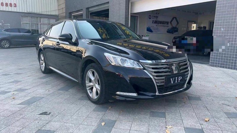 东莞16年丰田皇冠3