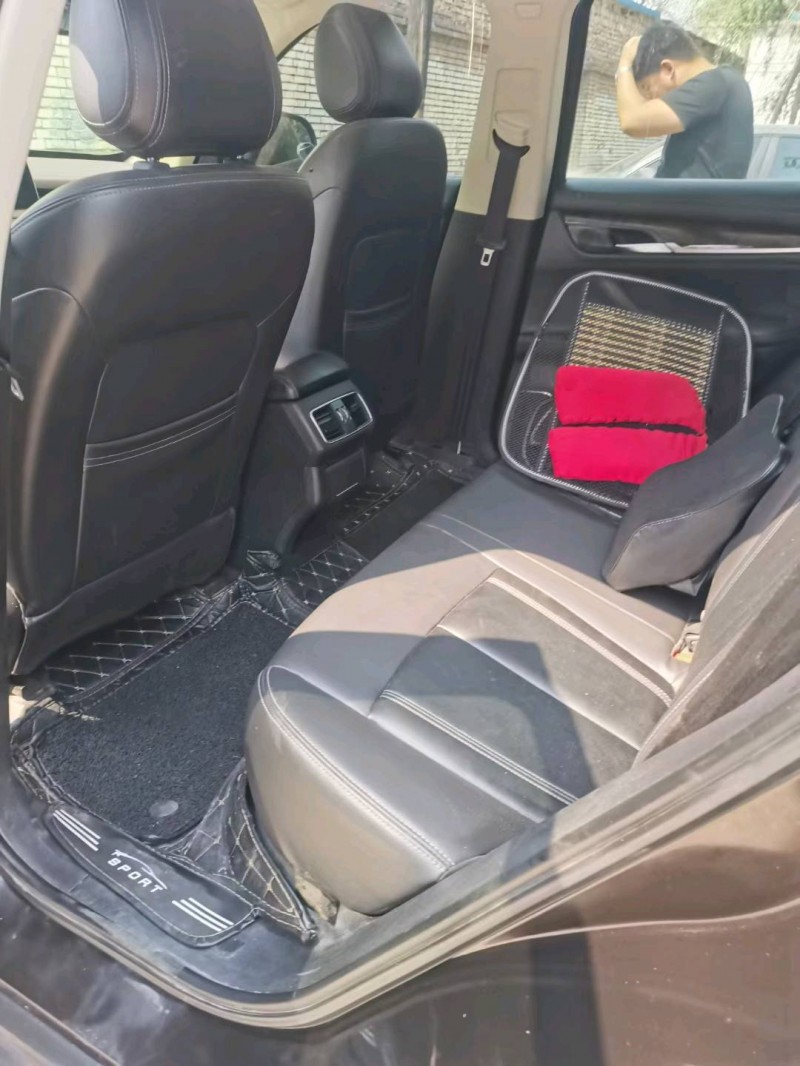 保定17年汉腾汽车X73