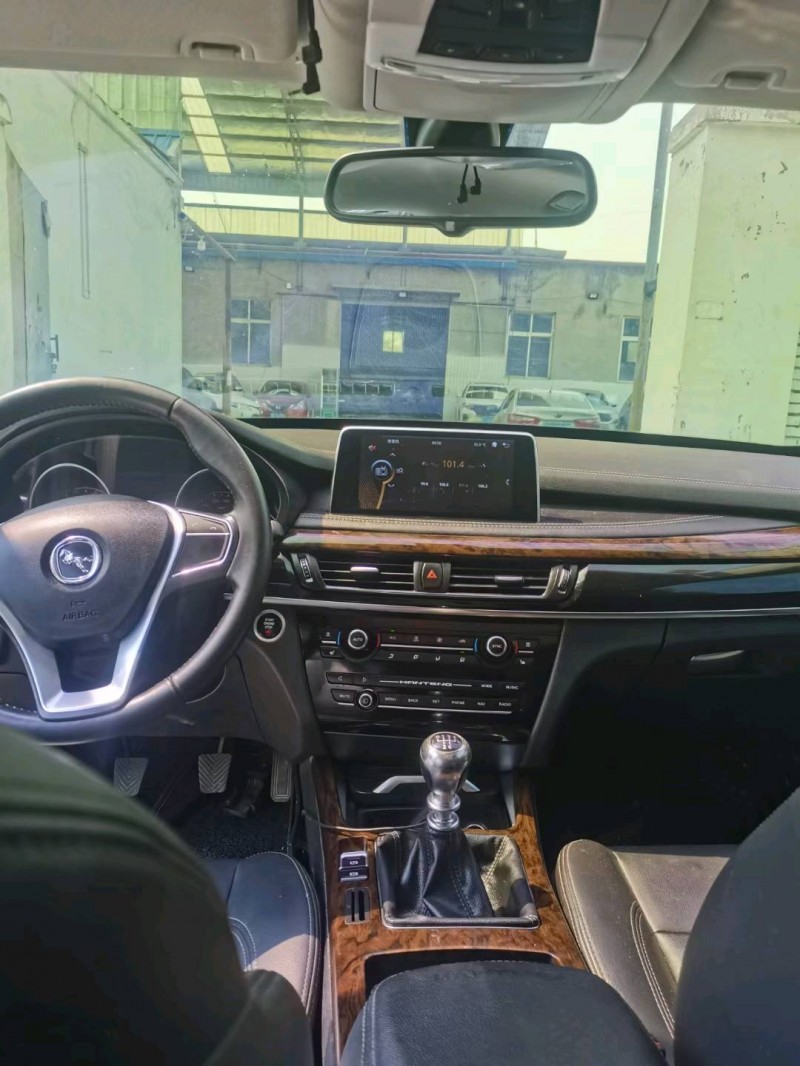 保定17年汉腾汽车X76