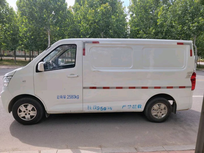 济南22年长安汽车睿行3