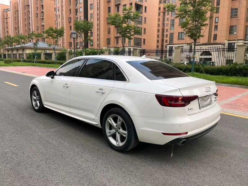徐州18年奥迪A4L8