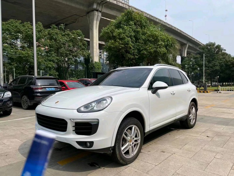北京17年保時捷卡宴9