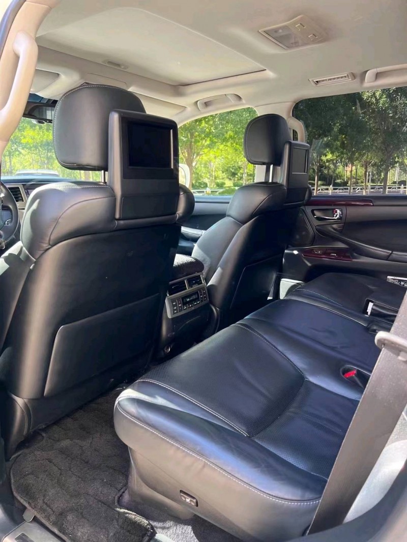 北京13年雷克萨斯LX4