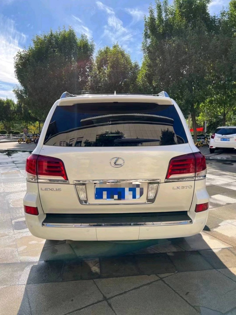 北京13年雷克萨斯LX8