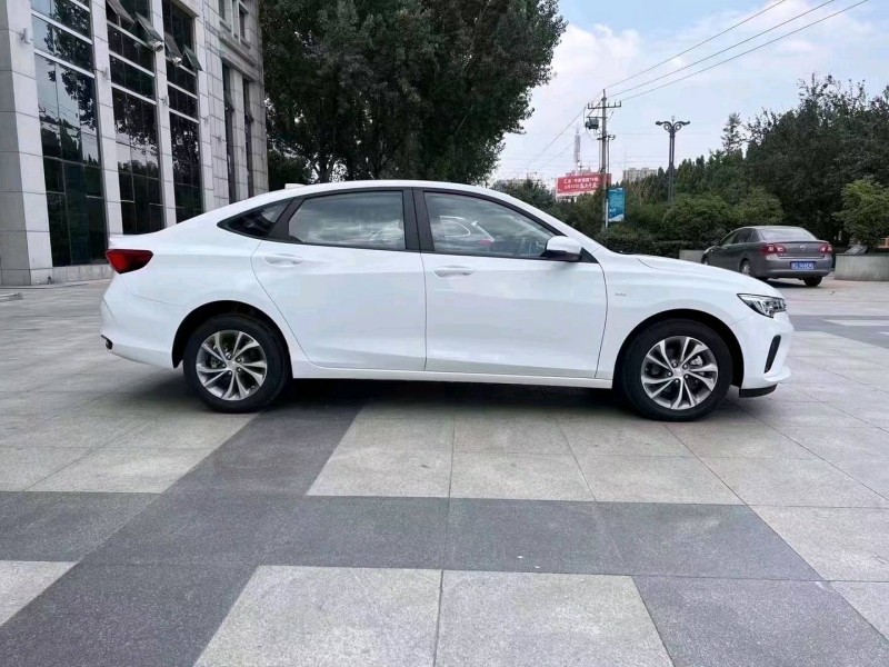 枣庄22年别克威朗2