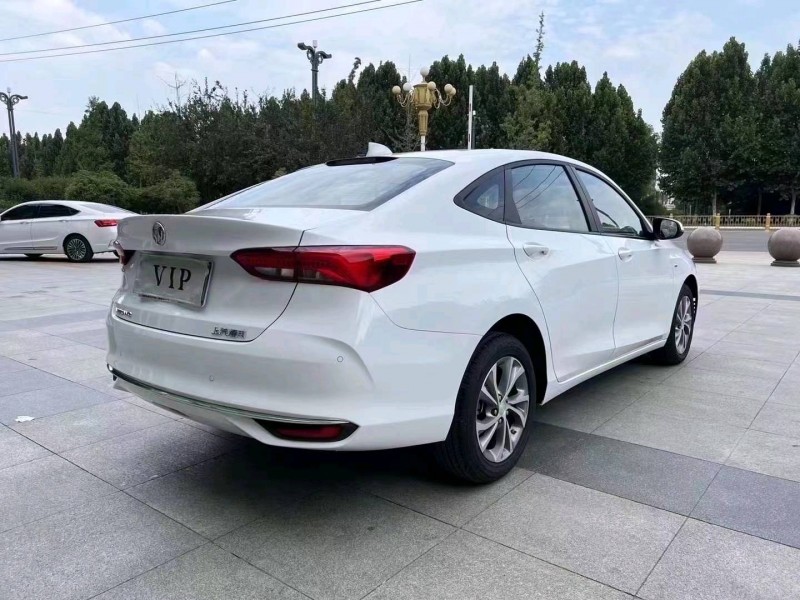 枣庄22年别克威朗5