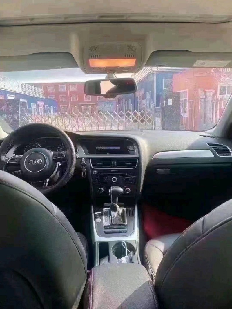 济宁16年奥迪A4L7