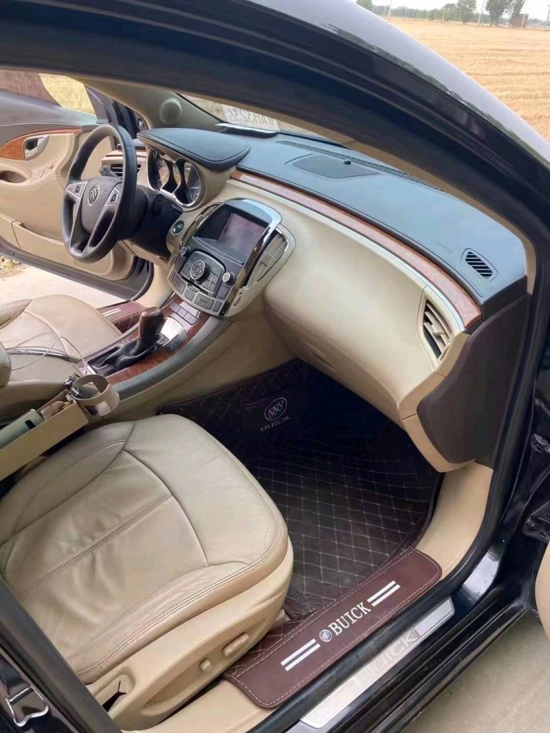 枣庄10年别克君越8