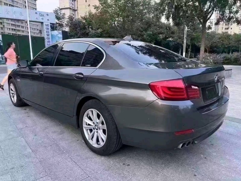 济宁13年宝马5系5