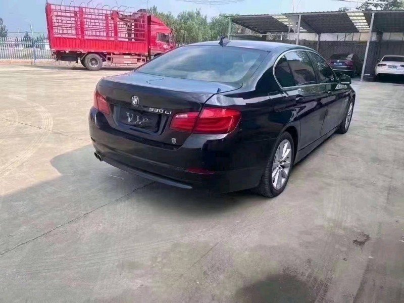 济宁13年宝马5系5