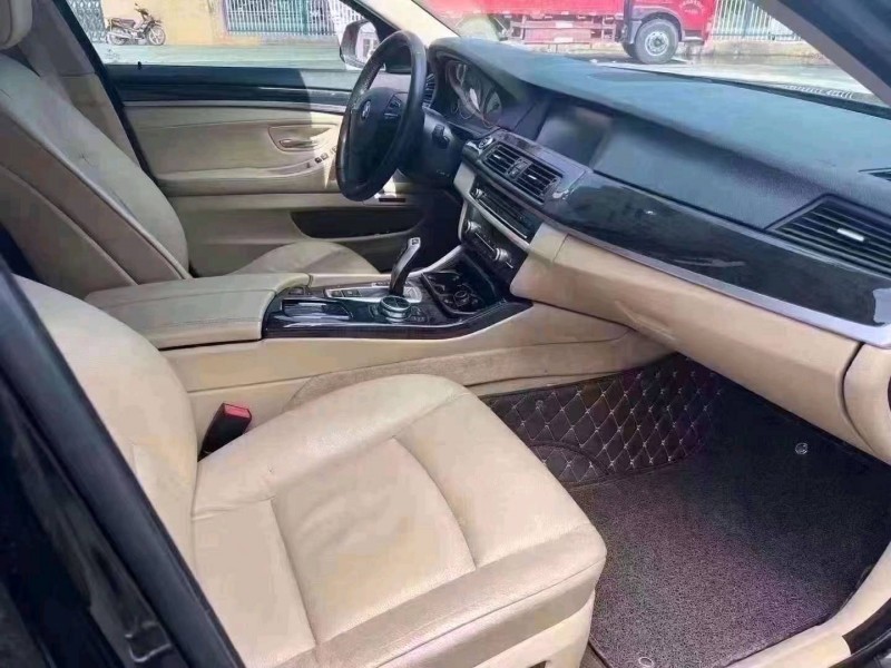 济宁13年宝马5系8