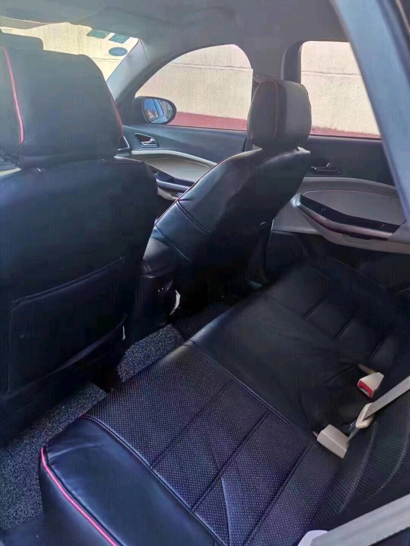 青岛16年福特福睿斯4