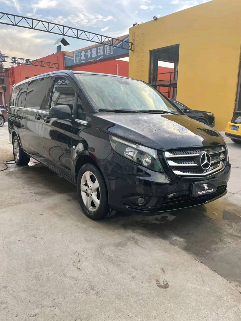 石家庄17年奔驰威霆3