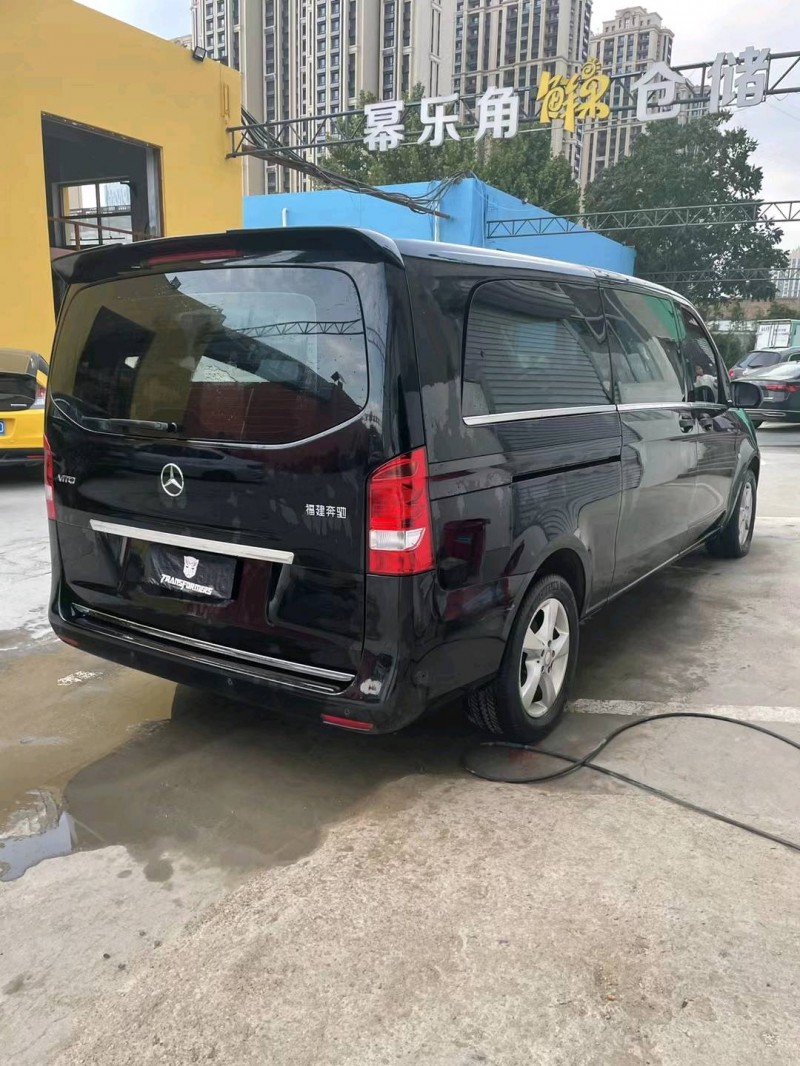 石家庄17年奔驰威霆7