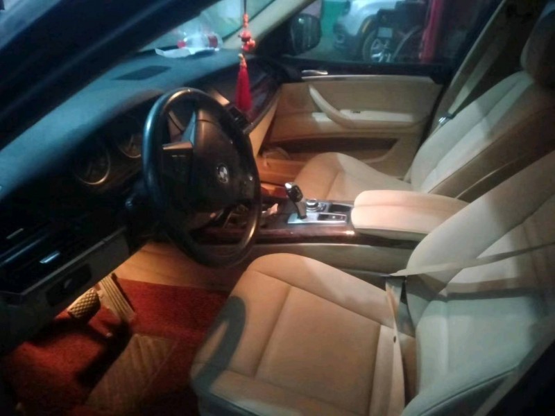 济宁14年宝马X56