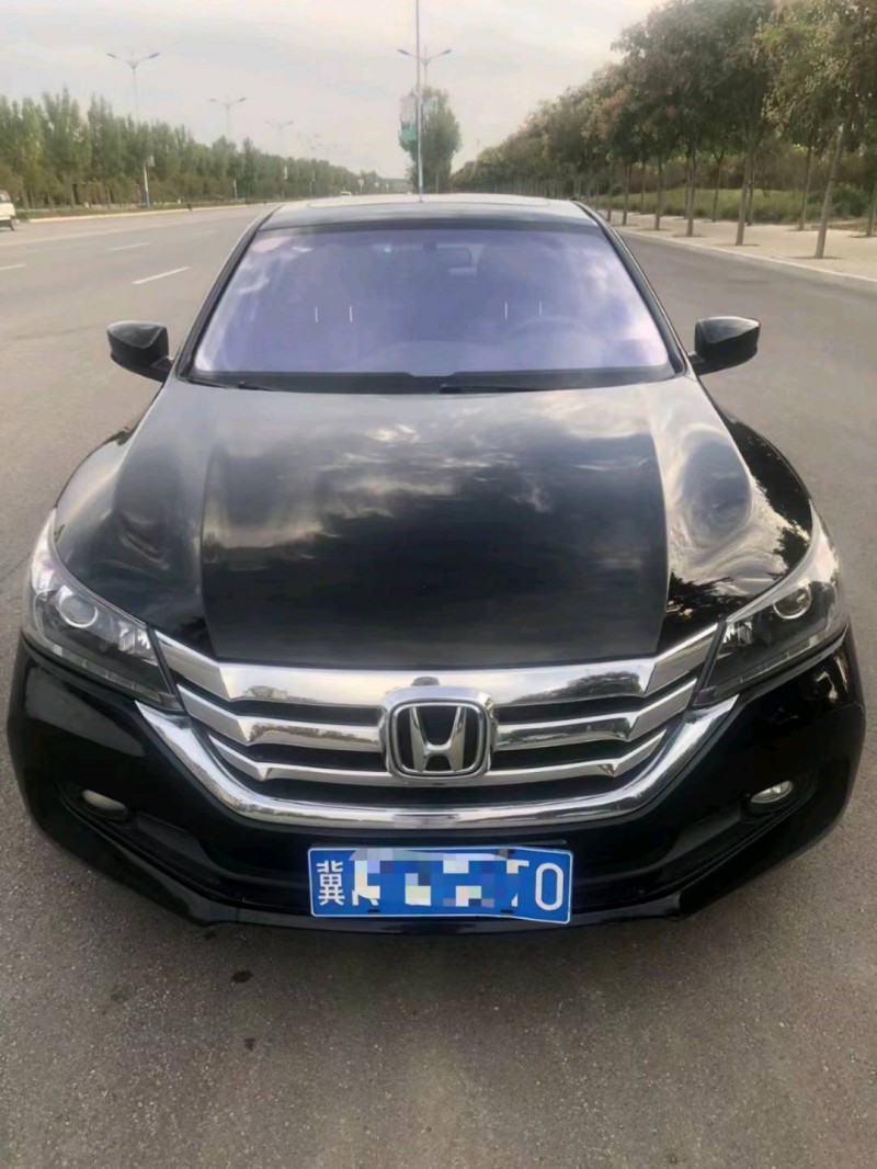 保定15年本田雅阁1
