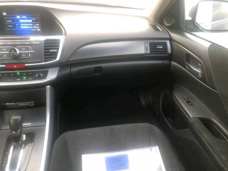 保定15年本田雅阁4