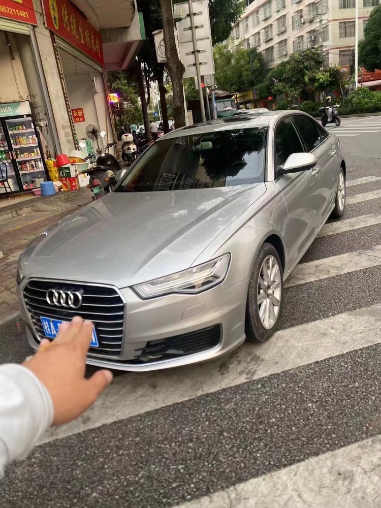南寧18年奧迪A6L8