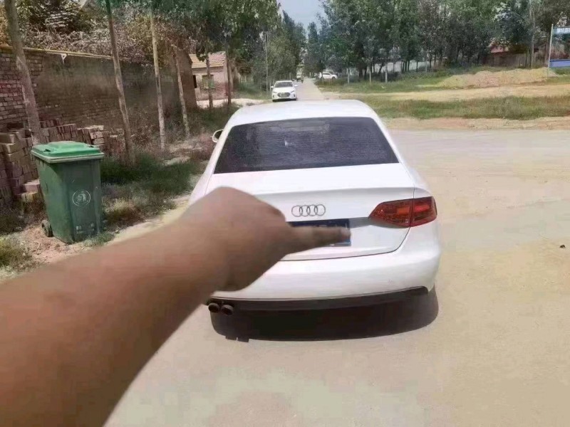 北京12年奥迪A4L8