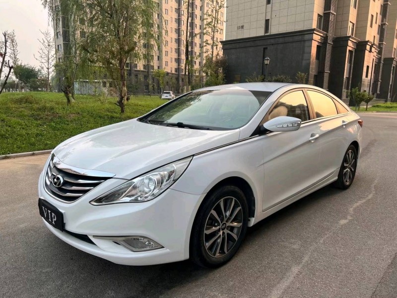 廊坊13年現代索納塔八2